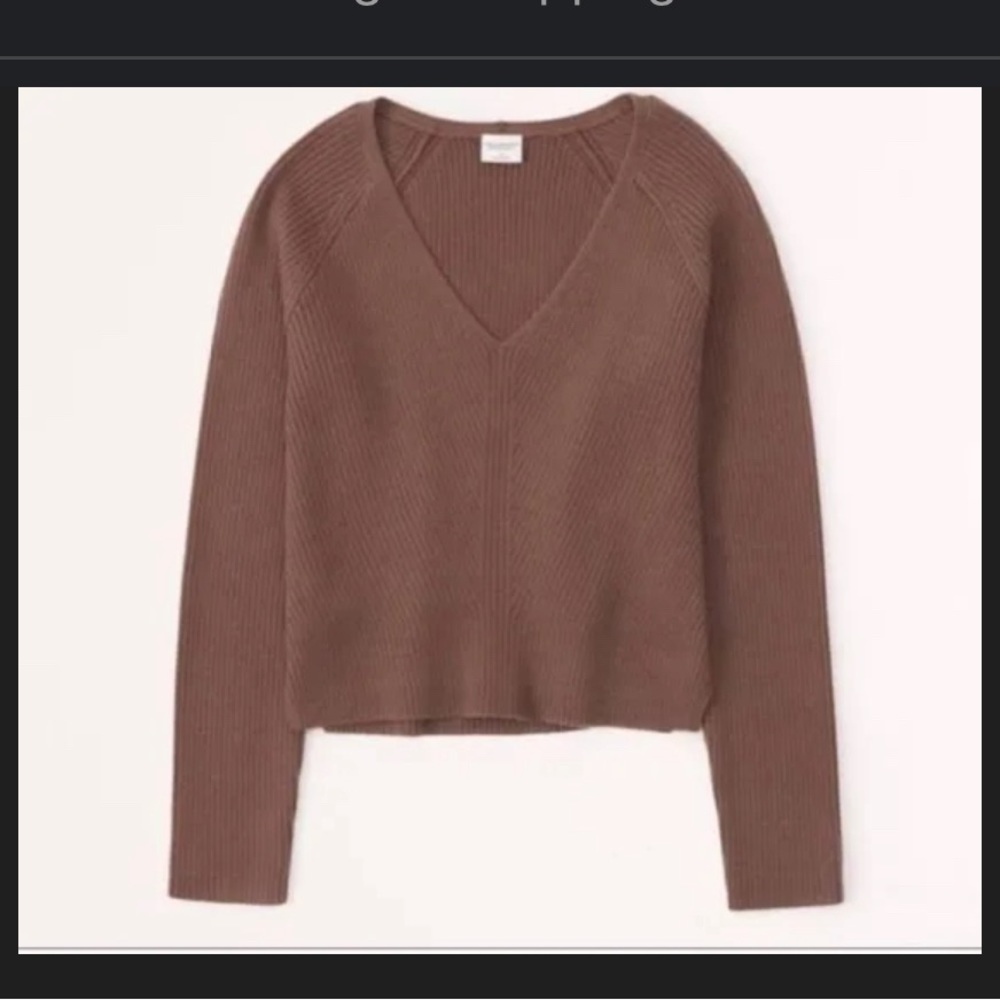 Abercrombie - V Neck Ribbed Knit Cropped sweater